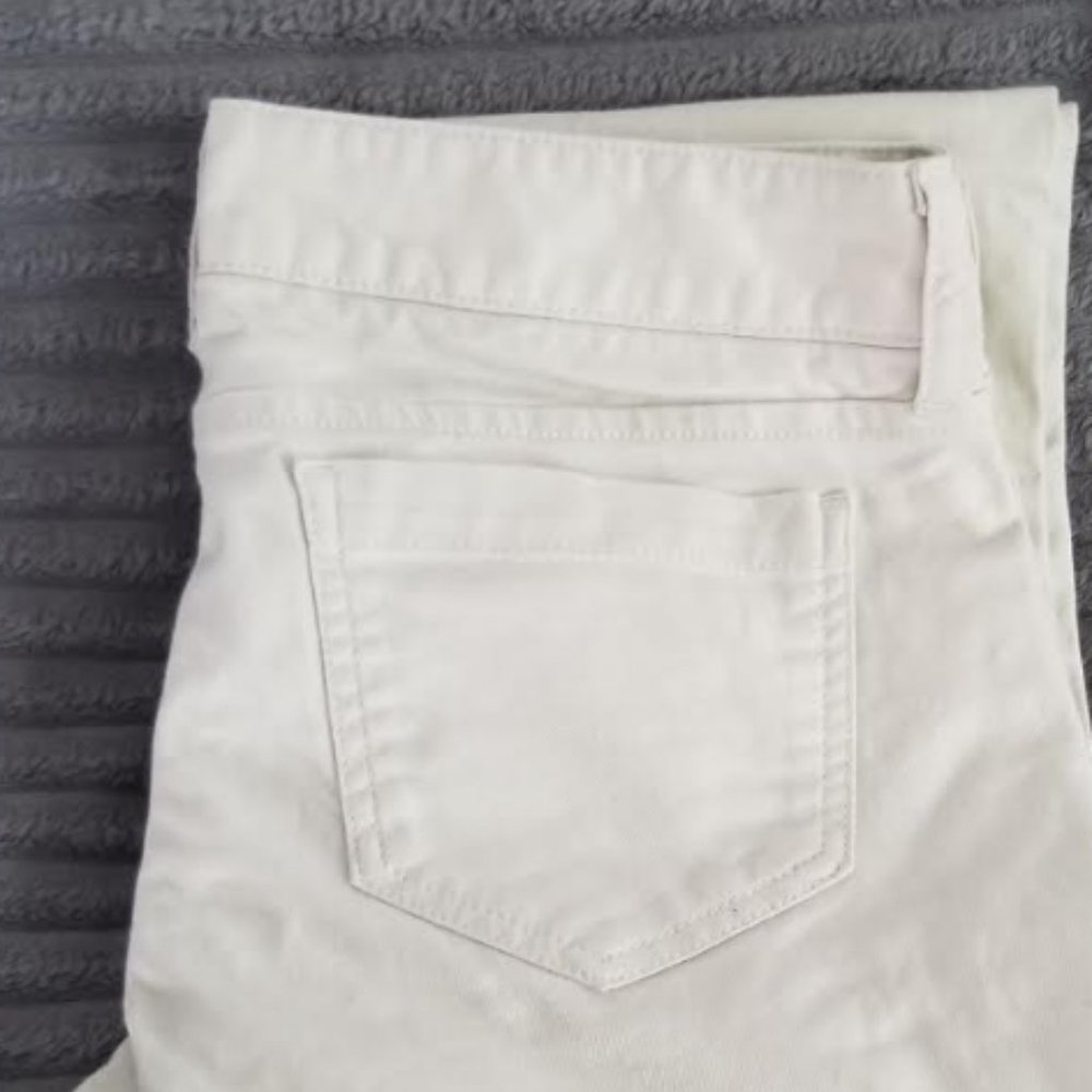 UniQlo White Skinny Jeans